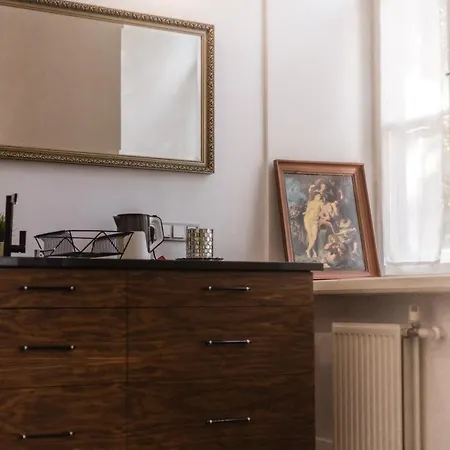 Unique Market Square Penthouse Апартаменты