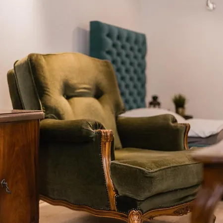 Unique Market Square Penthouse Апартаменты *